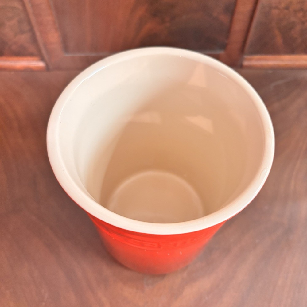 Le Creuset Red Stoneware Utensil Crock Holder 6" Kitchen Counter Canister - Picture 3 of 8
